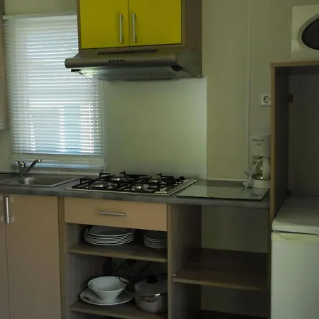 Mobil-home Avec Animaux - 2 Pers. - Api-1-52-2971 Camping Estaing (Hautes-Pyrenees)